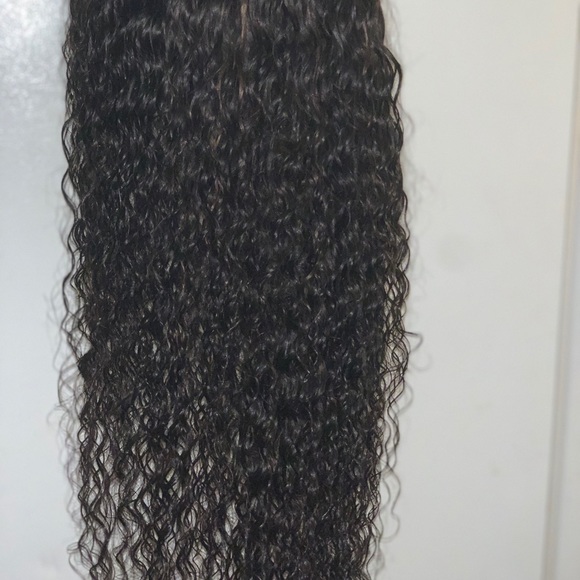 30 inch deep wave wig with golden highlights